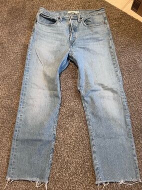 Levi's women’s Light Blue Women's wedgie Straight Jeans 30